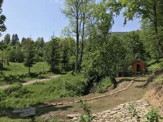 Лоджи Cottage v Gorakh Изки Трехместный номер с видом на горы-2